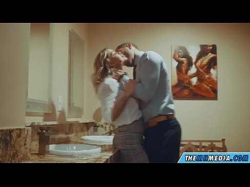 ❤️ 當一個豐滿的金發女郎在公共廁所引誘你時 ❤️❌ 蕩婦 在 zh-tw.cbddeluxe.top